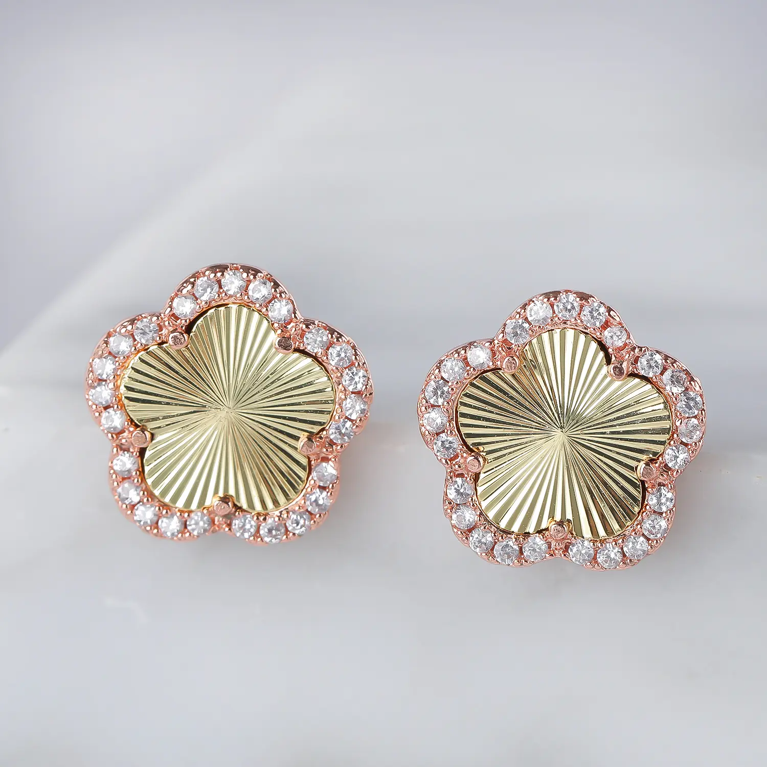 Accessories Light And Luxurious Alloy Sheet Copper-plated Stud Earrings