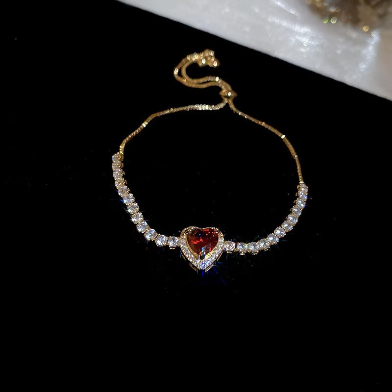 Western Style Zirconia Heart Bangle Exquisite Dainty Bracelet Luxury Niche Versatile Fashion Hand Jewelry