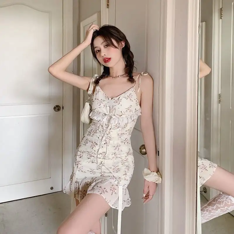Short Skirt Ins Super Fairy Age-reducing First Love Hot Girl Floral Sling Dress Female