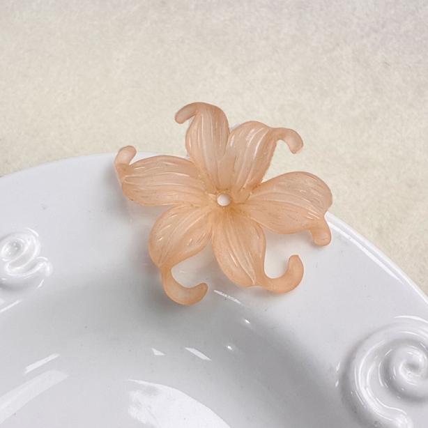 Matte Acrylic Curled Petal Iris Charms, Translucent Frosted Center-Drilled Spacers For DIY Vintage Hair Sticks, Earrings & Pendant Crafts.