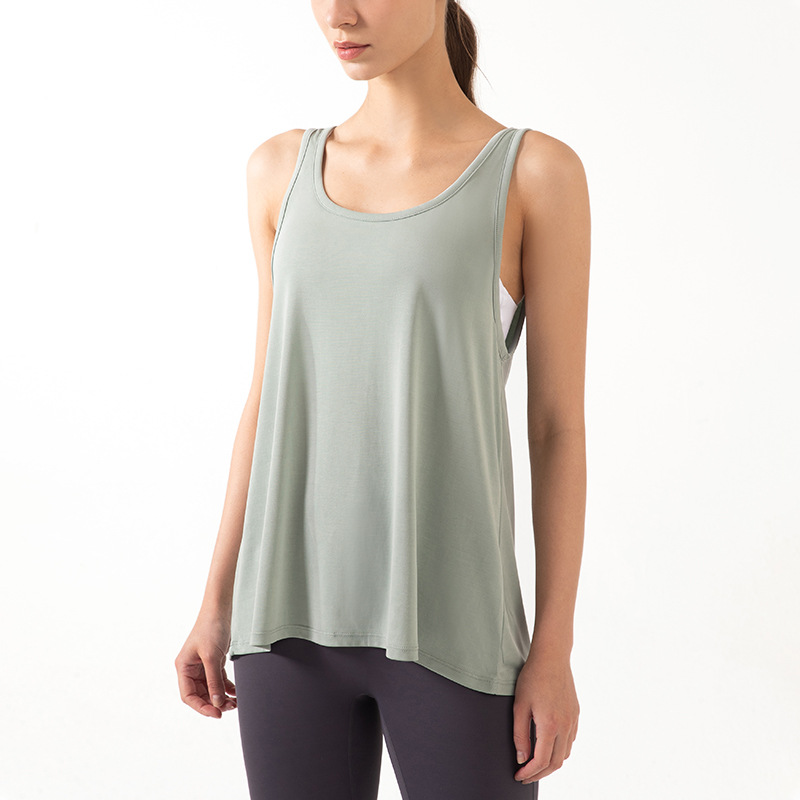 Title 3, The New Sleeveless Yoga Vest Makes Running Spor...