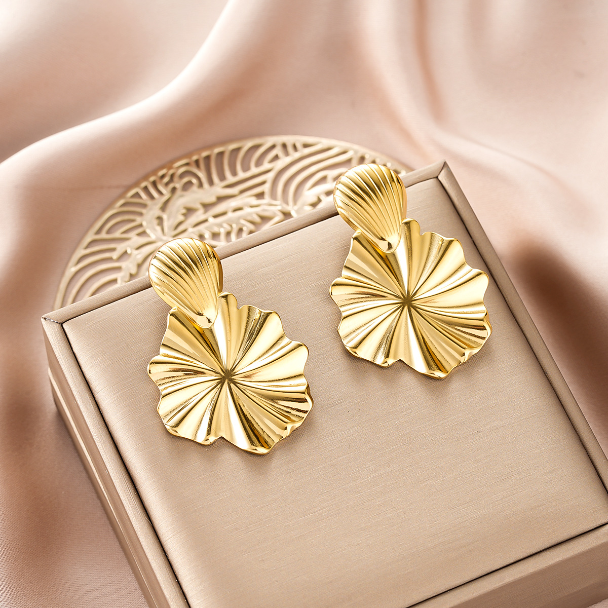 Style 26-1 Pair preview