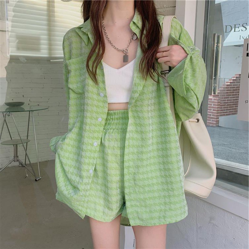 Title 3, Cardigan protezione solare, camicia verde a qua...