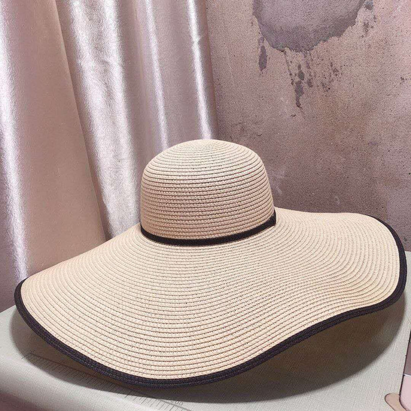 New Women's Hand-woven Straw Hat