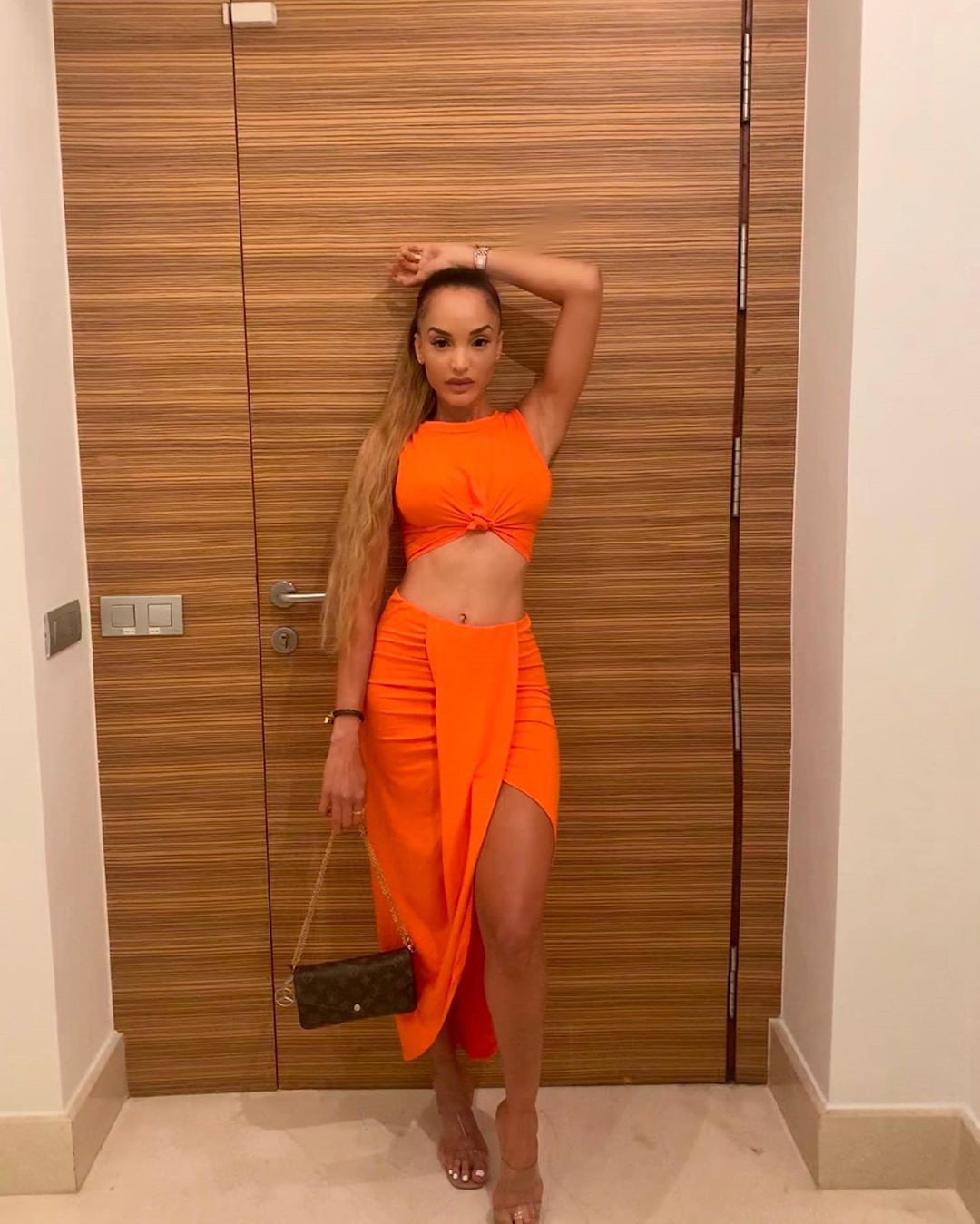 Two-piece Solid Color Short Vest Pleated Split Long Skirt