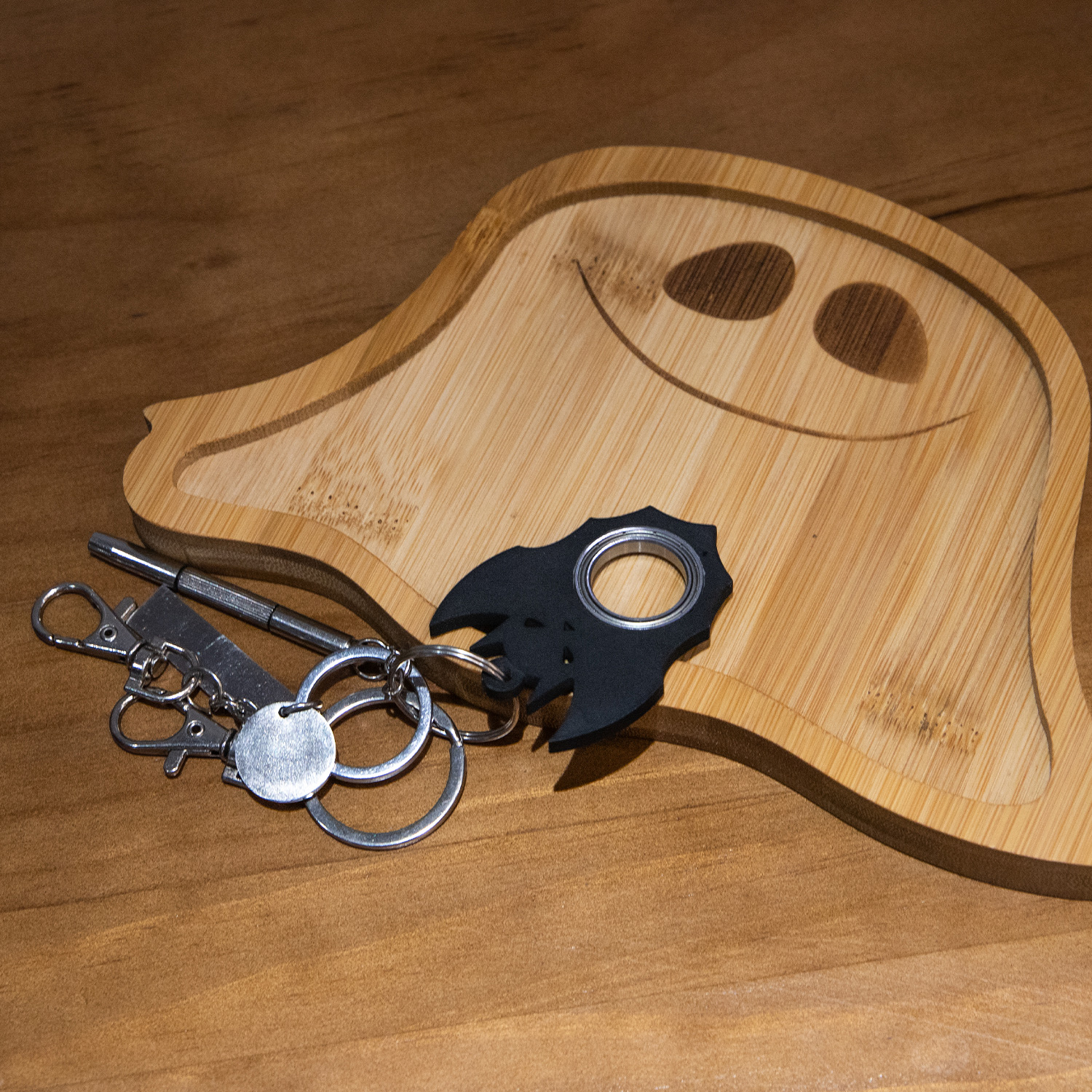 Halloween Creative Fidget Spinner Toy Bat Demon Ghost Keychain Hand Spinner Anti-Anxiety Toy Relieves Stress Bottle Opener Kids Toy