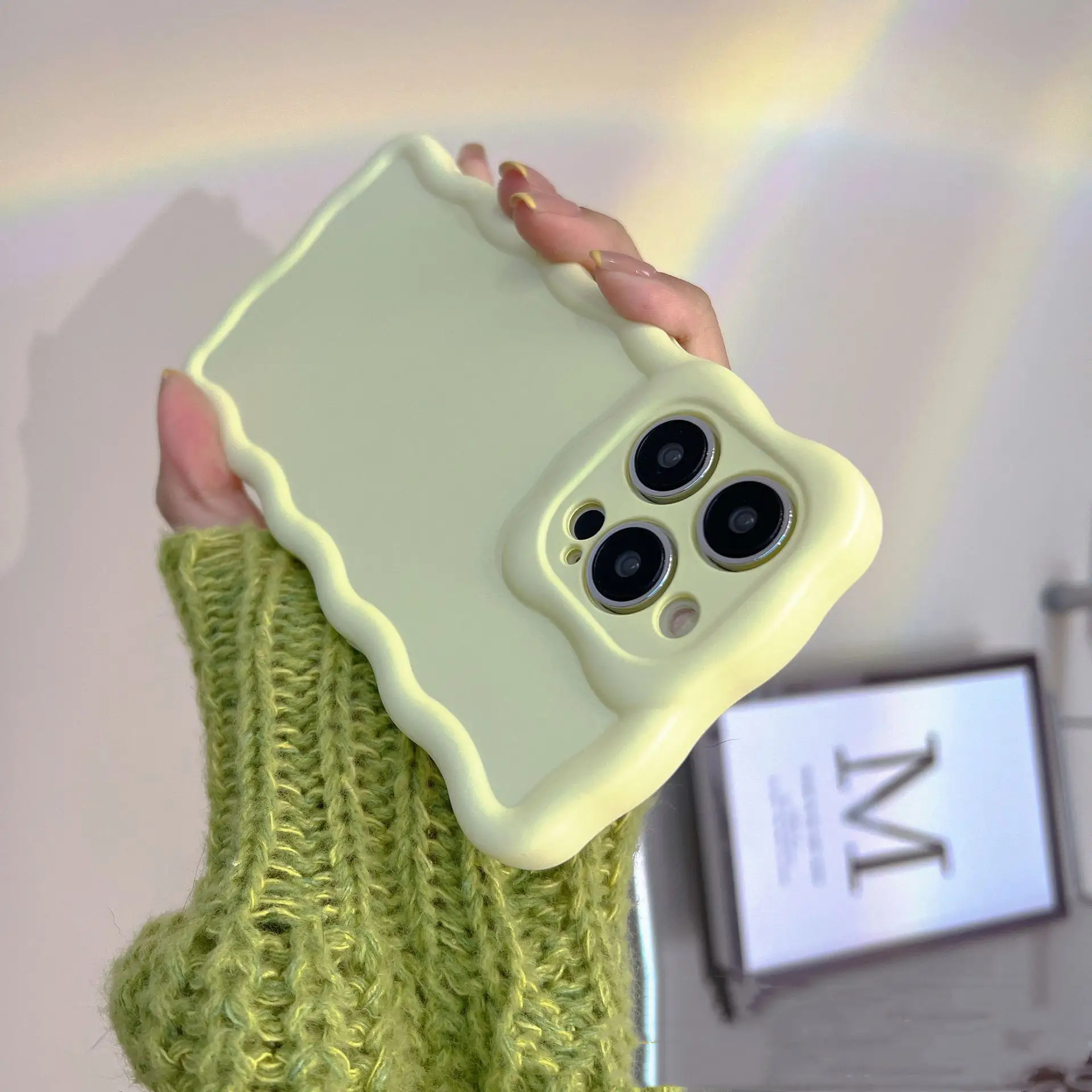 Solid Color Twist Edge Phone Case