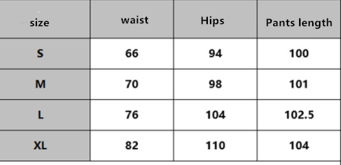 Title 1, Figurbetonte Hose mit Trägern in einfarbigem Ne...