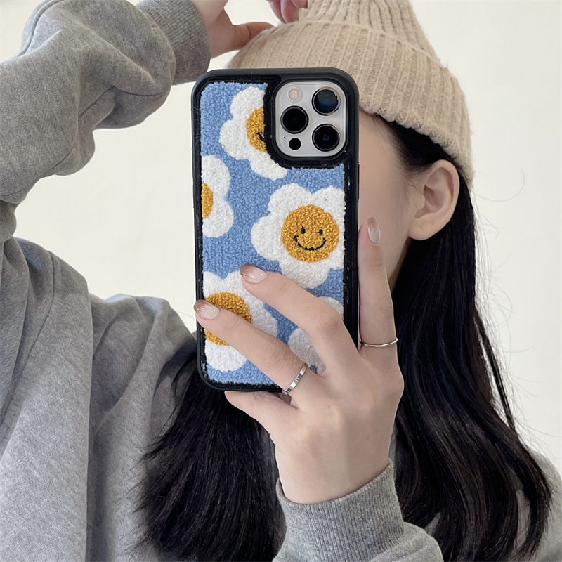 Creative And Simple Flower Plush Phone Case