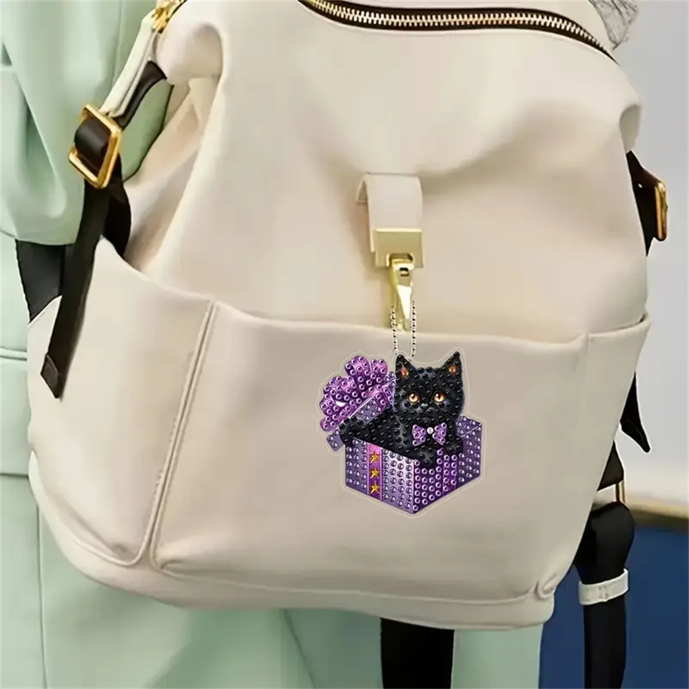 DIY Diamond Painting Keychain - Animal Themed Moon Disk, DIY Decorations, Diamond Kit Craft Supplies, Handmade Mosaic Painting Keychain DIY Set Suitable For Beginners, Creative Handmade Craft