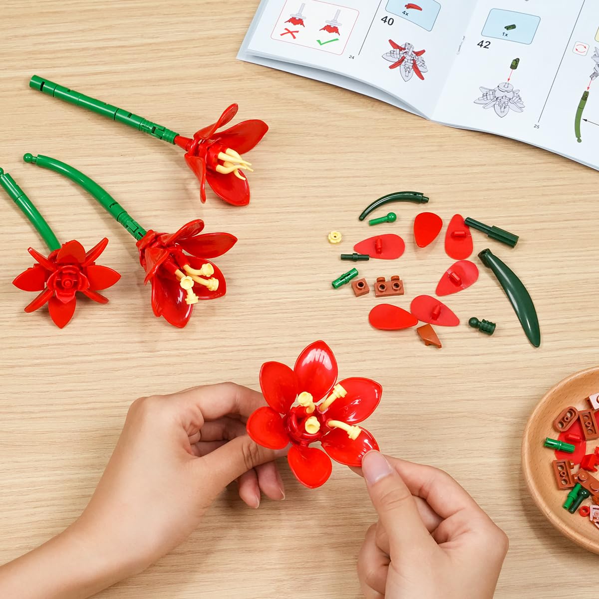 Amaryllis Flowers Bonsai Building Set, Easter Botanical Building Block, Artificial Plant Kit Home Decor, 503 PCS Flower Bouquet Bonsai For Her Adults Kids Boys Girls