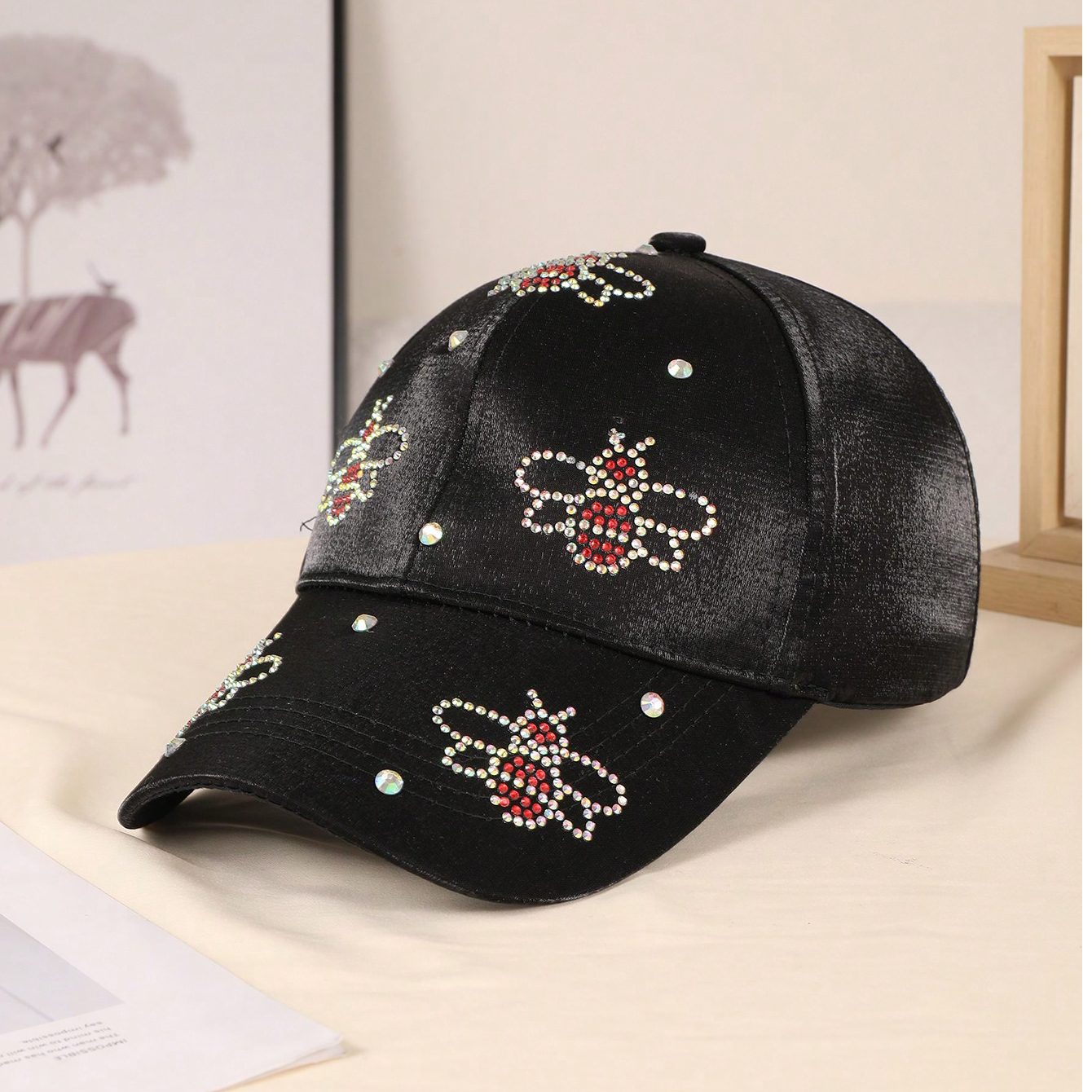 Women's Solid-color Beaded Bee Velvet Soft Sun-protective Trendy Baseball Cap, Suitable For Summer Outings And Shopping.