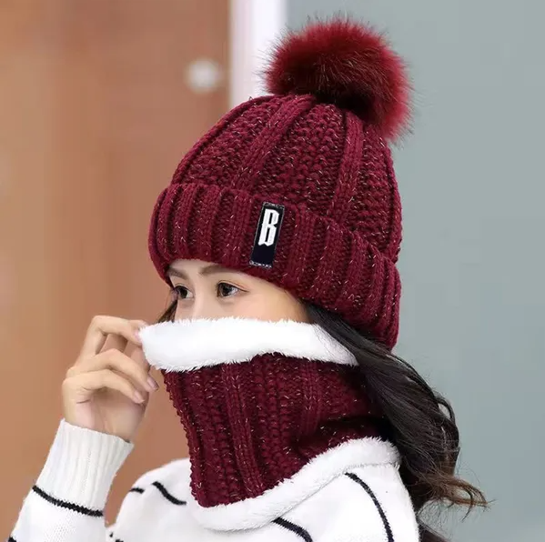 Women’s Winter Beanie Hat & Scarf Set