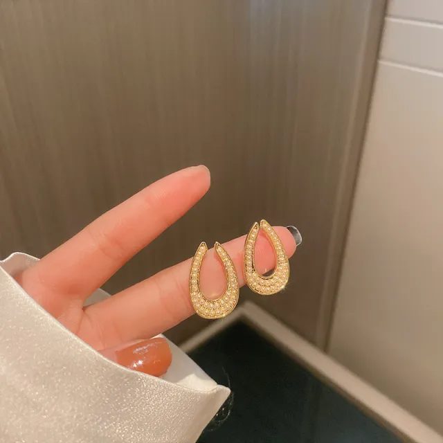 Light Luxury Ponytail Buckle Hairpin Senior Sense Updo Hair Gold Pearl Earrings - Shop at LoveMi