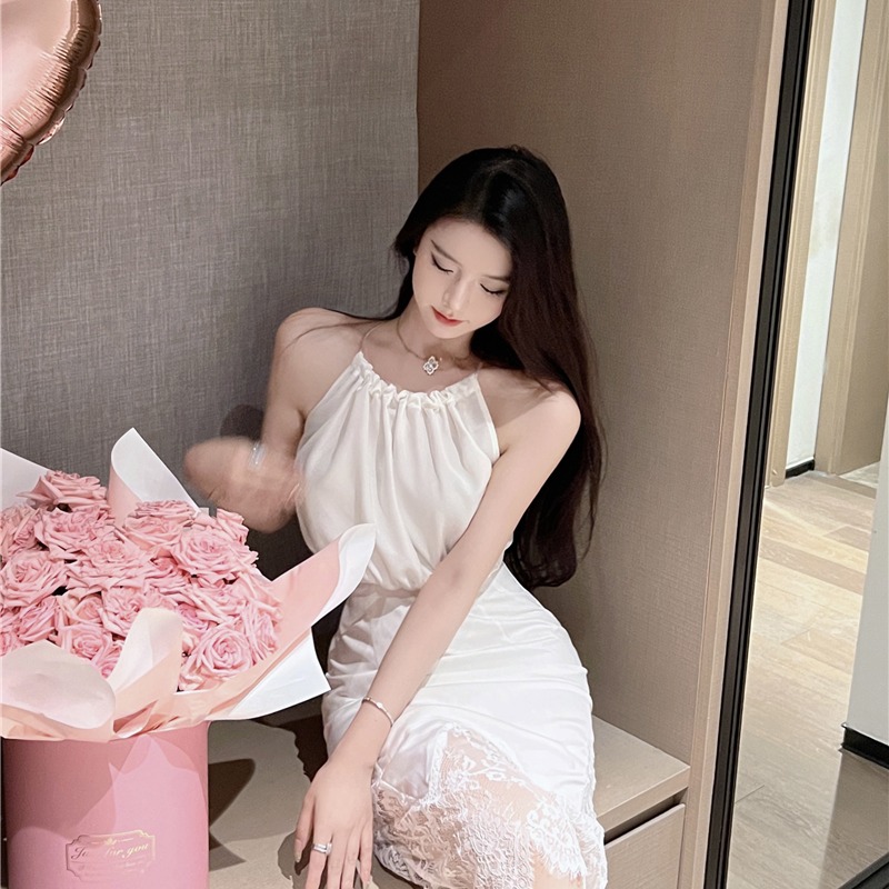 Gentle Sleeveless Halter Hot Girl Hip Dress