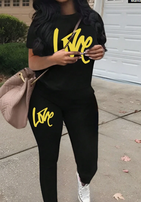 Women's Printed Round Neck T-Shirt And Leggings Set