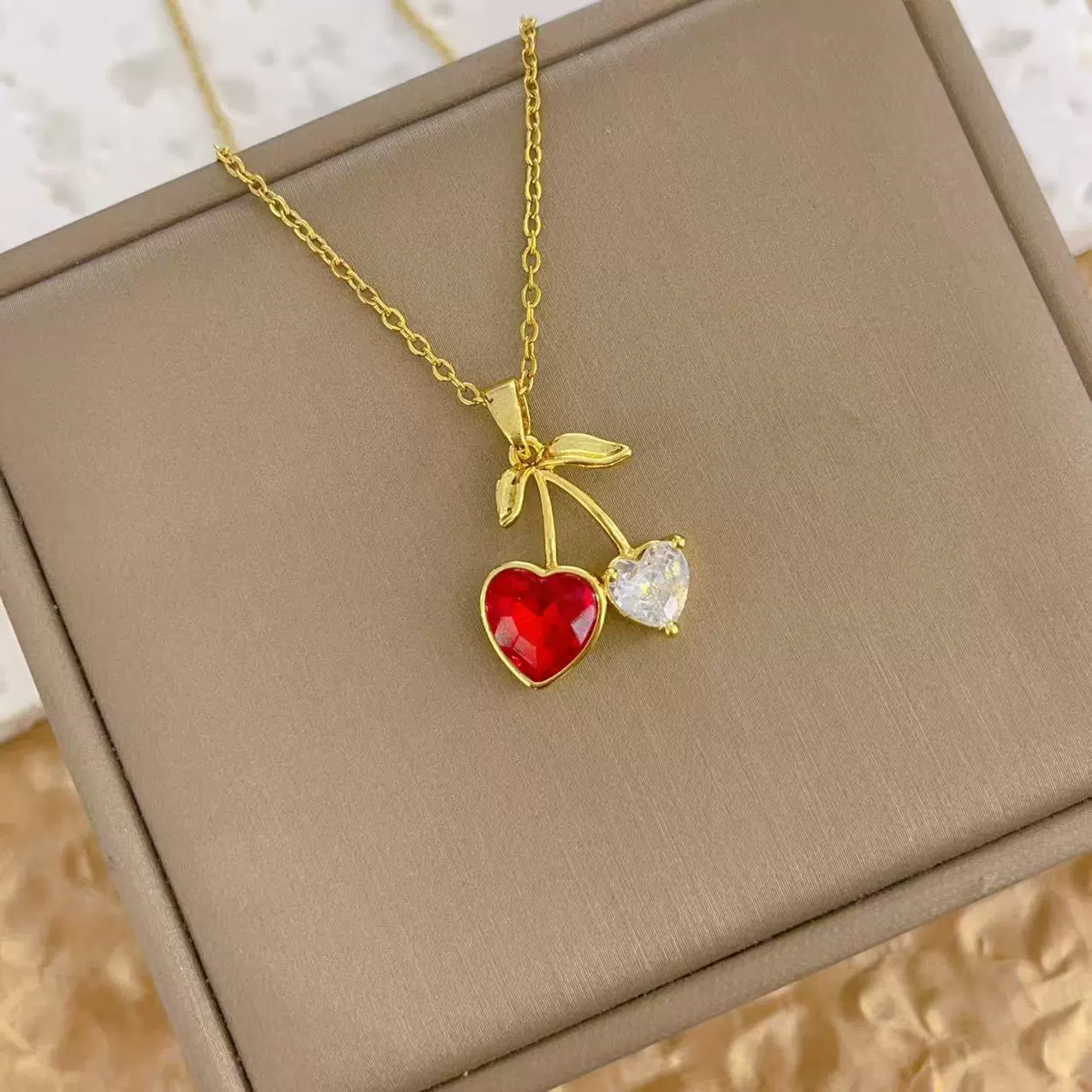 Women's Cherry Necklace Does Not Fade High-end Pendant Versatile Clavicle Chain - Image 2