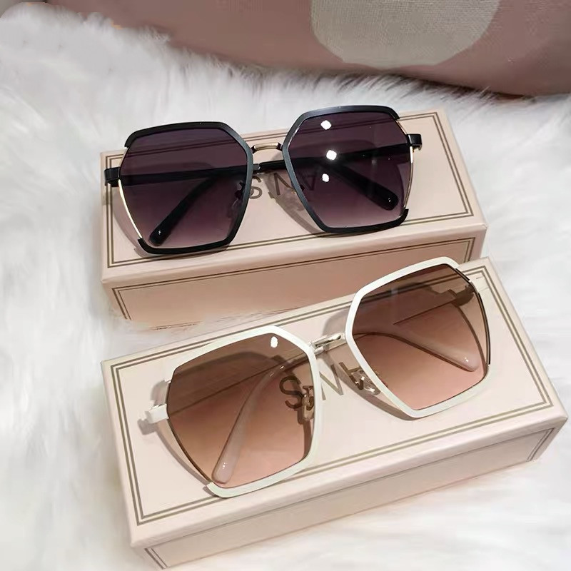 แว่นกันแดดครึ่งเฟรมโลหะ Vintage ป้องกัน UV สำหรับผู้หญิง