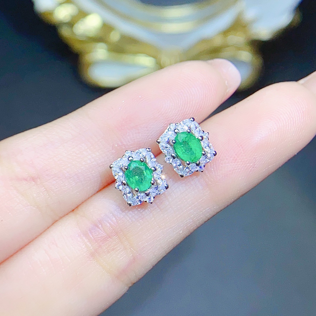 Title 4, S925 Silver Inlaid Natural Emerald Earrings