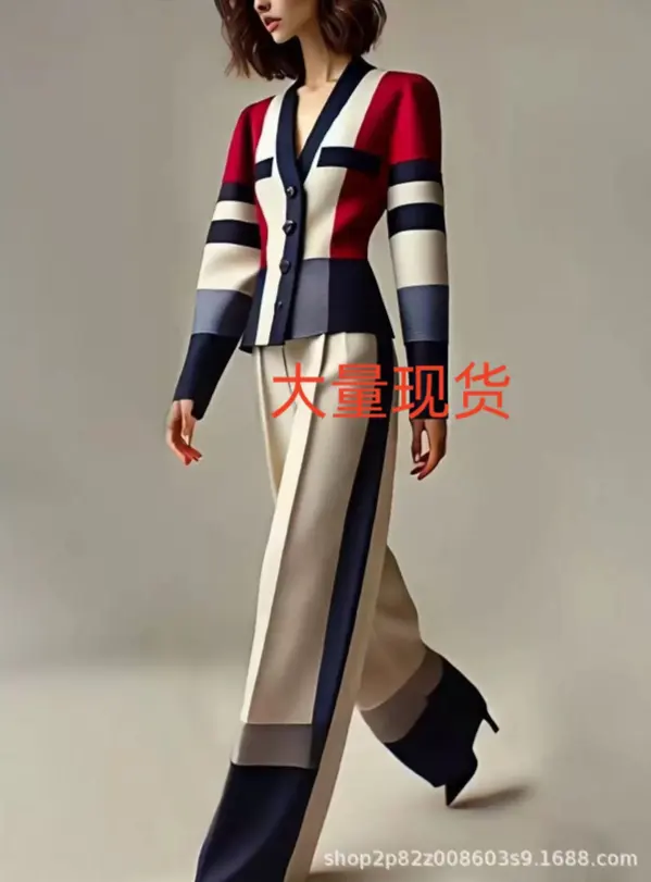 Xiaoxiang Style Contrasting Color V-neck Knitted Cardigan