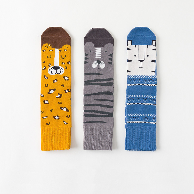 Title 4, Chaussettes pour femmes en automne et en hiver