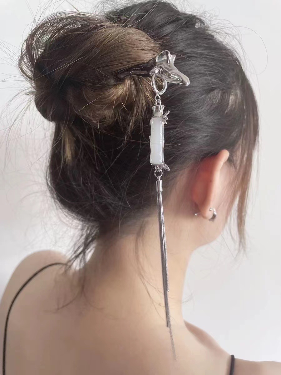 Bamboo Knot Tassel Step Hairpin Girl