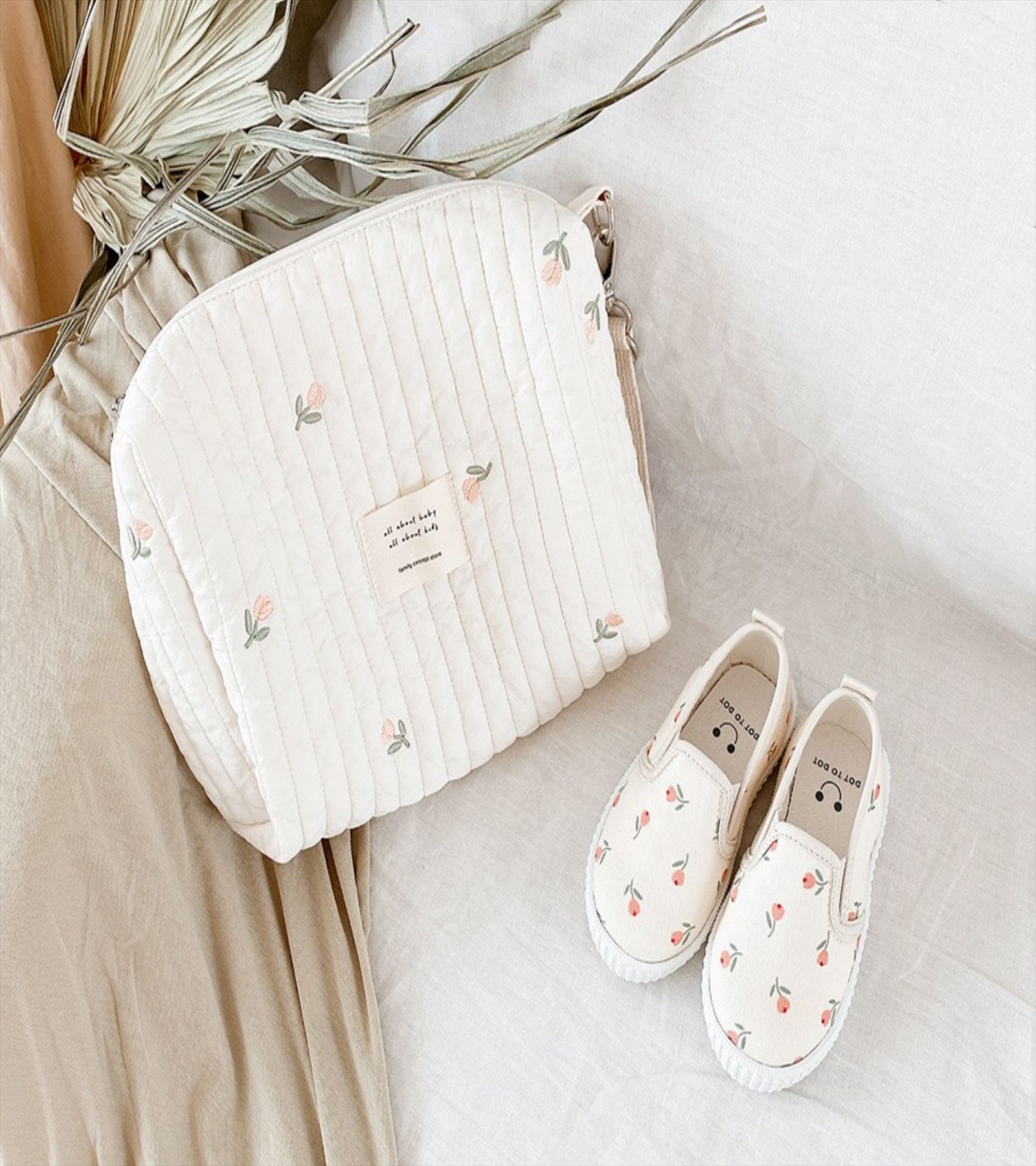 حقيبة مومي بحرير الكرز لحمل الطفل وعربة الأطفال