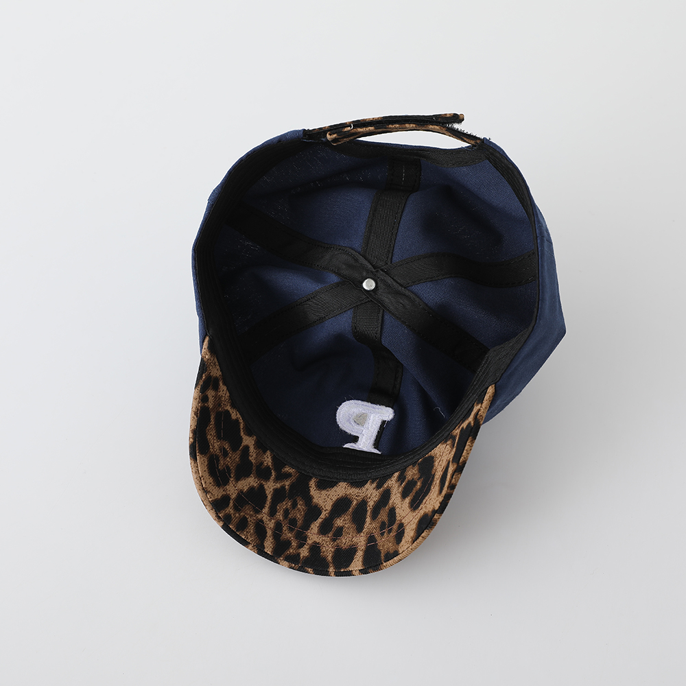 Children's Patchwork Leopard Print Brimmed Letter P Three-dimensional Embroidered Adjustable Fashion And Simple Baseball Cap, Suitable For Outings, Playtime And Daily Use.