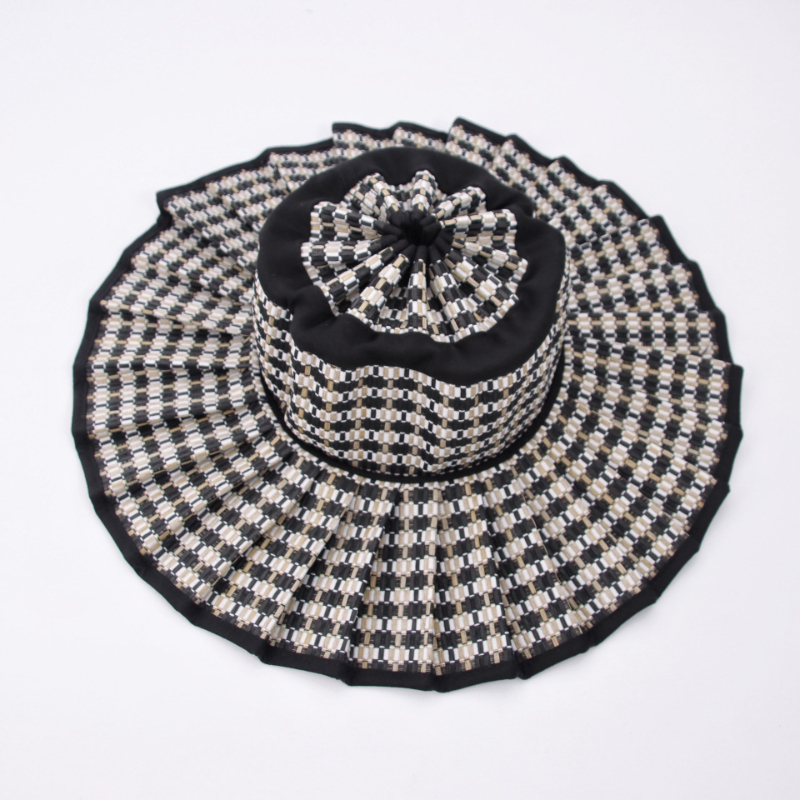 Black Plaid Folding Hat