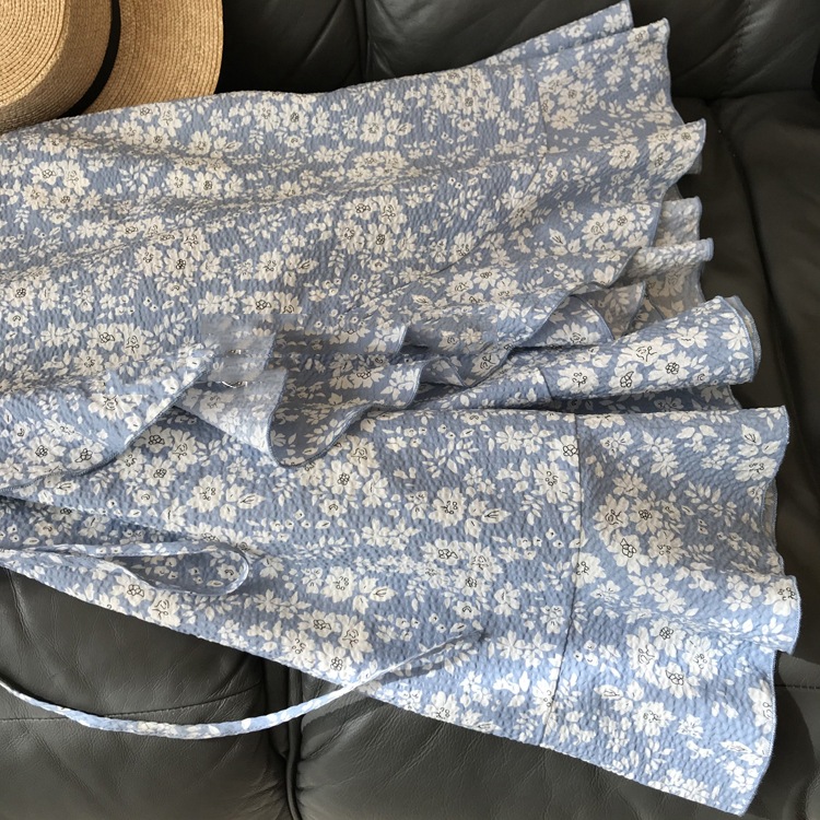 The Beauty Of French Retro Floral Tea Break Skirt Temperament V-Neck