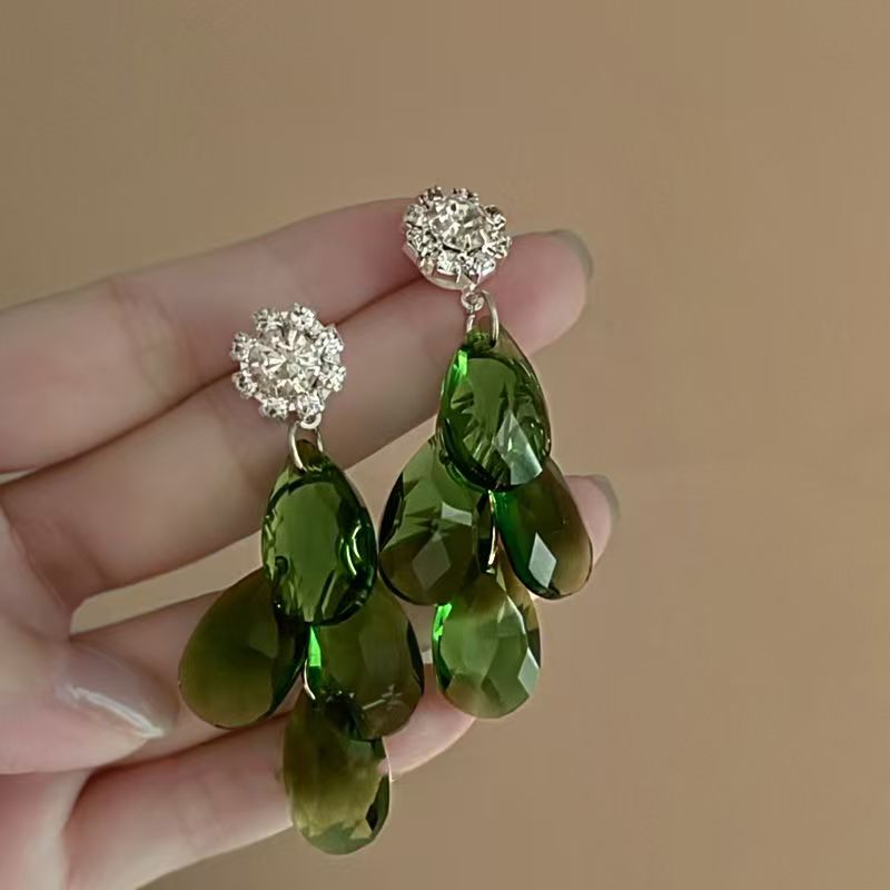 2026 New Niche High-End Long Green Beaded Dangle Earrings For Women, Elegant Fashion Delicate Designer Ear Jewelry