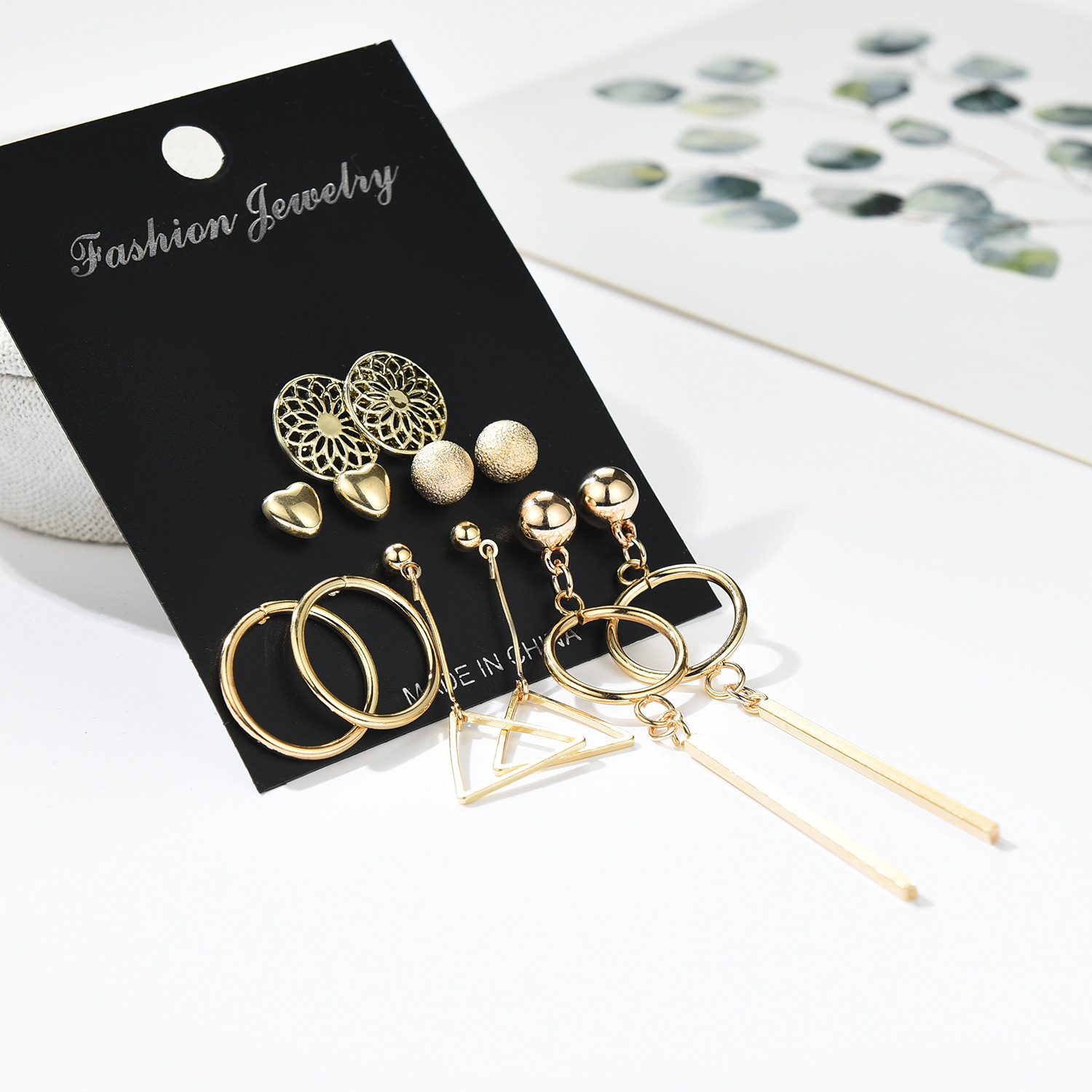 Women's Fashion Creative Simple Heart-shaped Stud Earrings