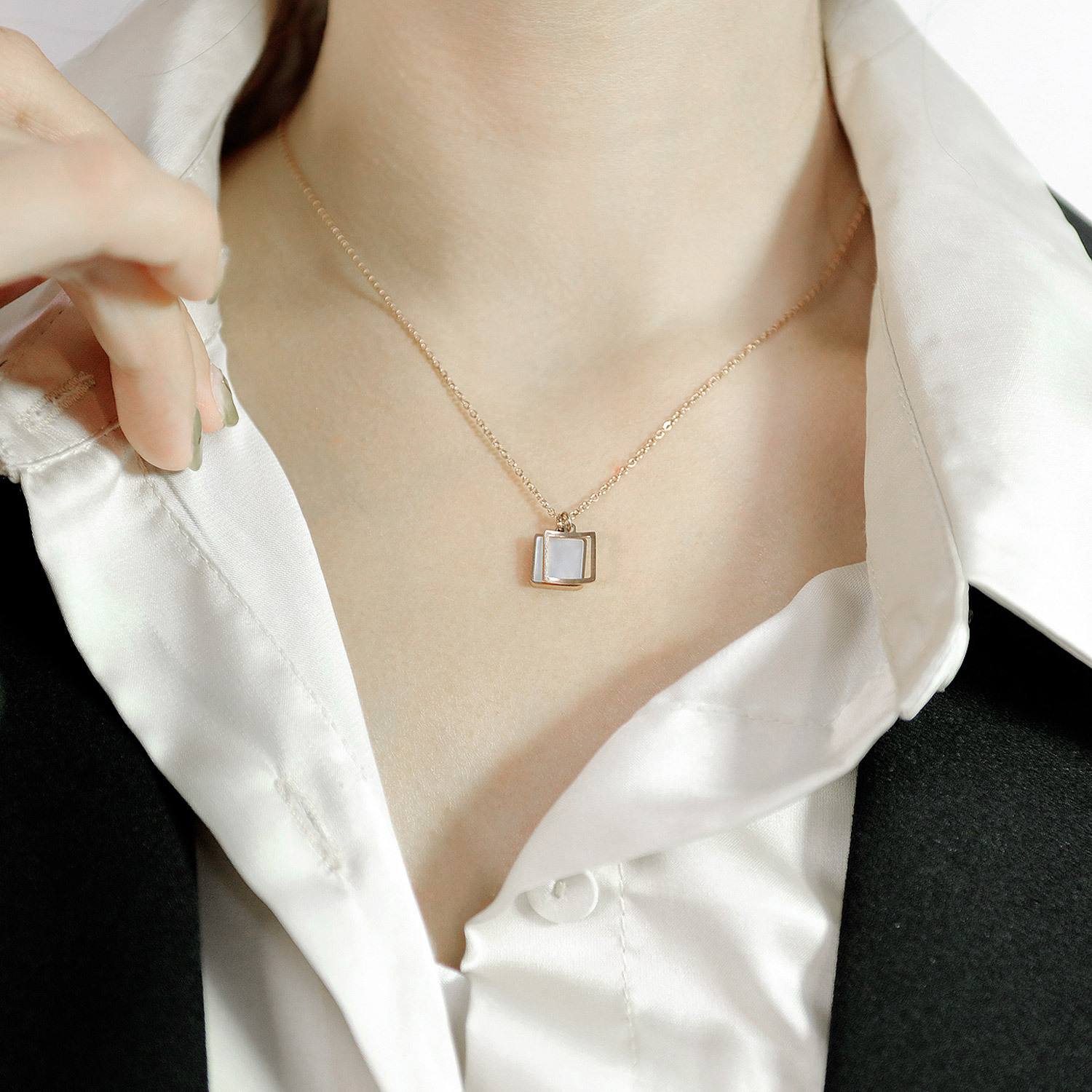 Jewelry Japan And South Korea New Wild Temperament Small Square Necklace