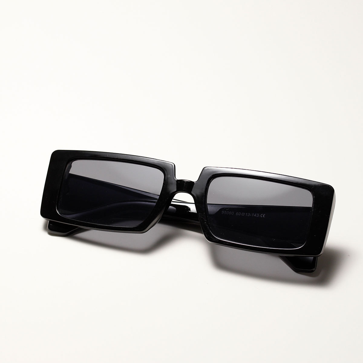 Title 3, Cool black super retro sunglasses