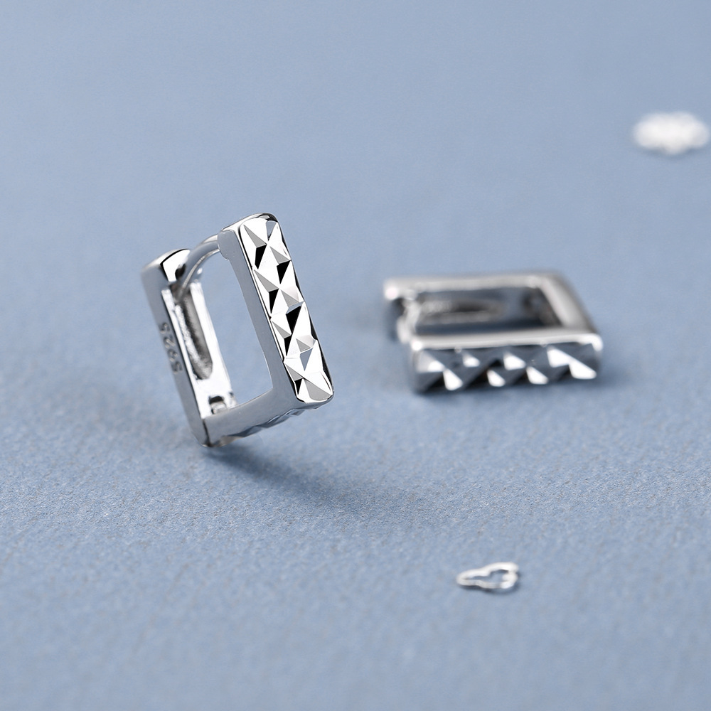 Women's Personalized Car Flower Short Earrings