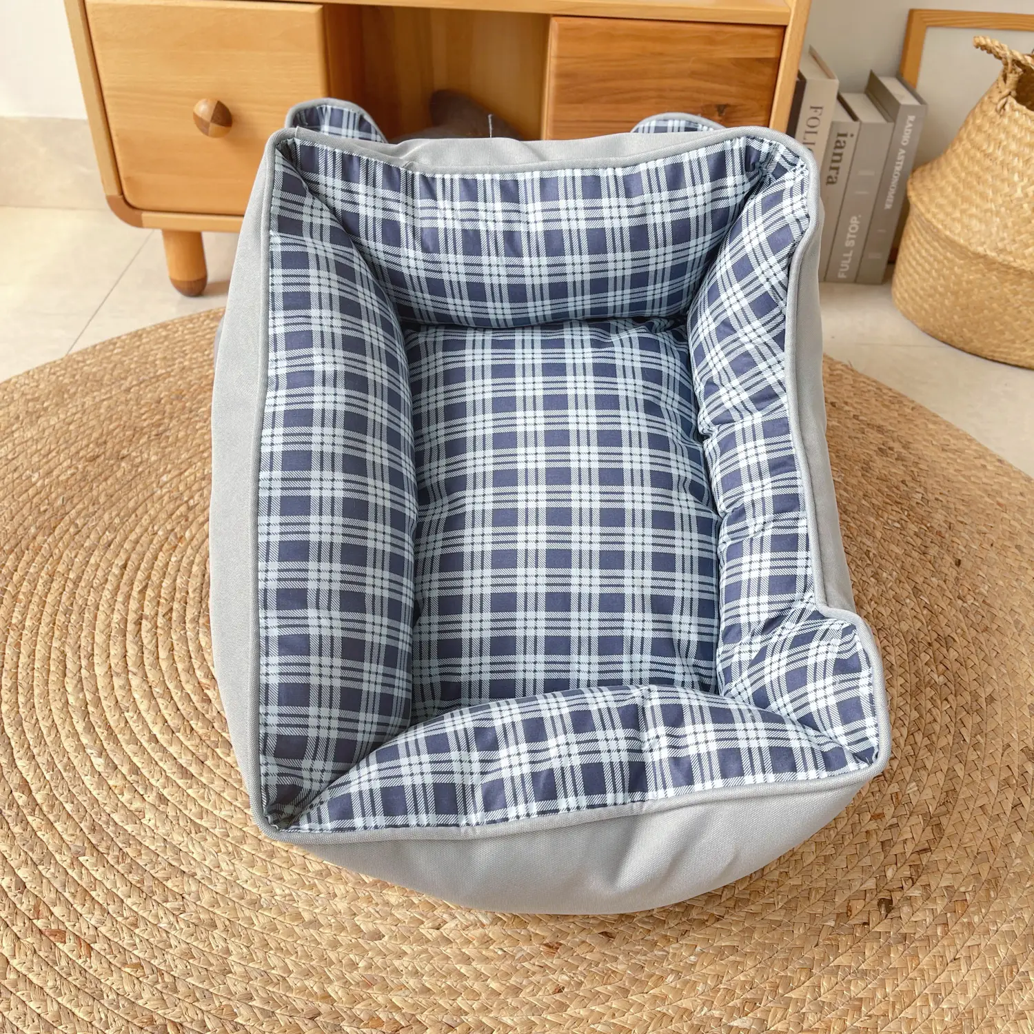 Nest Pet Cushion For All Seasons Use