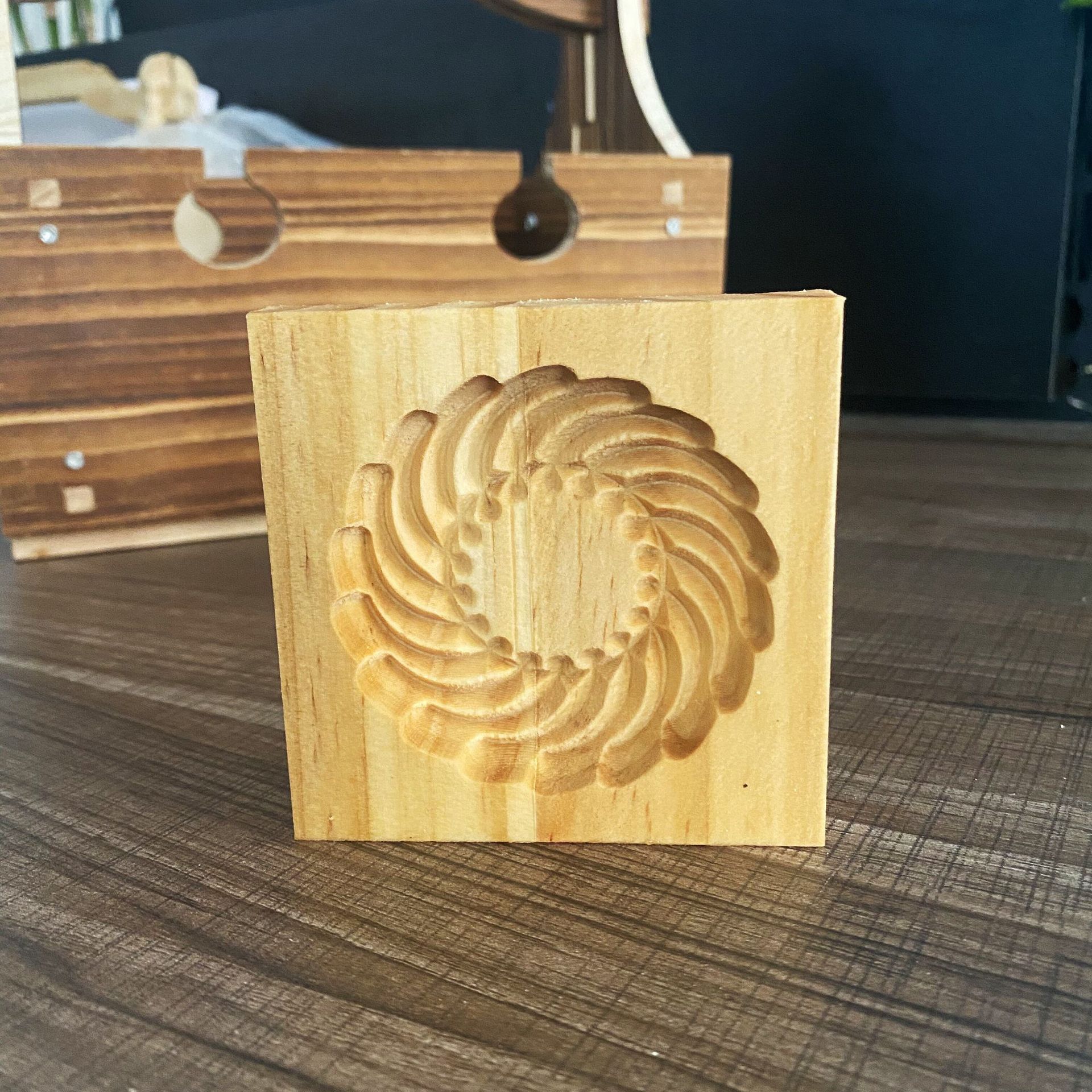 Title 13, Portable Household Wooden Biscuit Mold