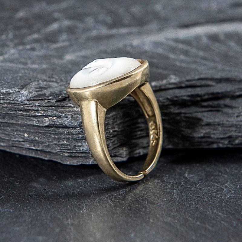 Fashion Retro Water Drop Protein Stone Head Ring