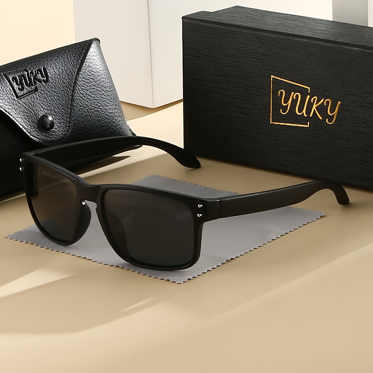 Classic Style Fashionable Decorative Glasses Made Of TAC Material, With Colorful And Genuine Film Coating. Comes With A Gift Case. Suitable For Daily Leisure, Parties, And Family Gatherings. — 1