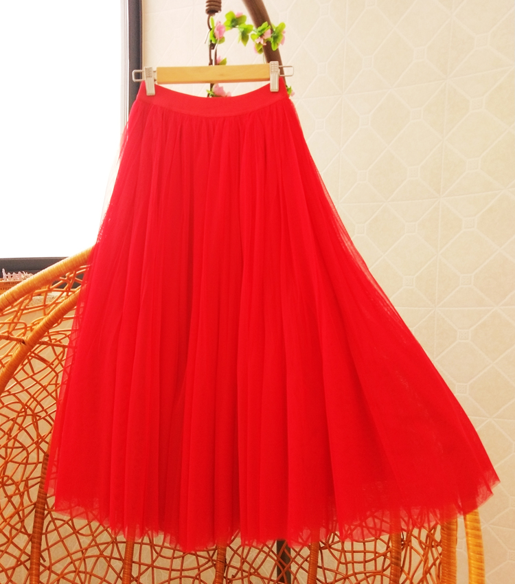 The New Mesh Skirt Is Fluffy And Looks Thin