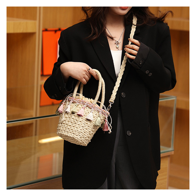 Tassel Single Shoulder Crossbody Straw Woven Bag