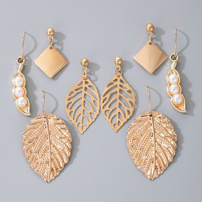 Textured vintage golden leaf earring set