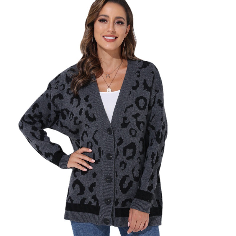 Title 2, Maglione lavorato a maglia leopardato con manic...