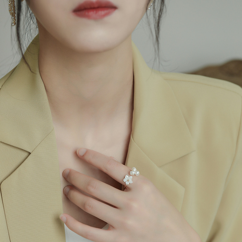 Freshwater Pearl Shell Flower Index Finger Ring