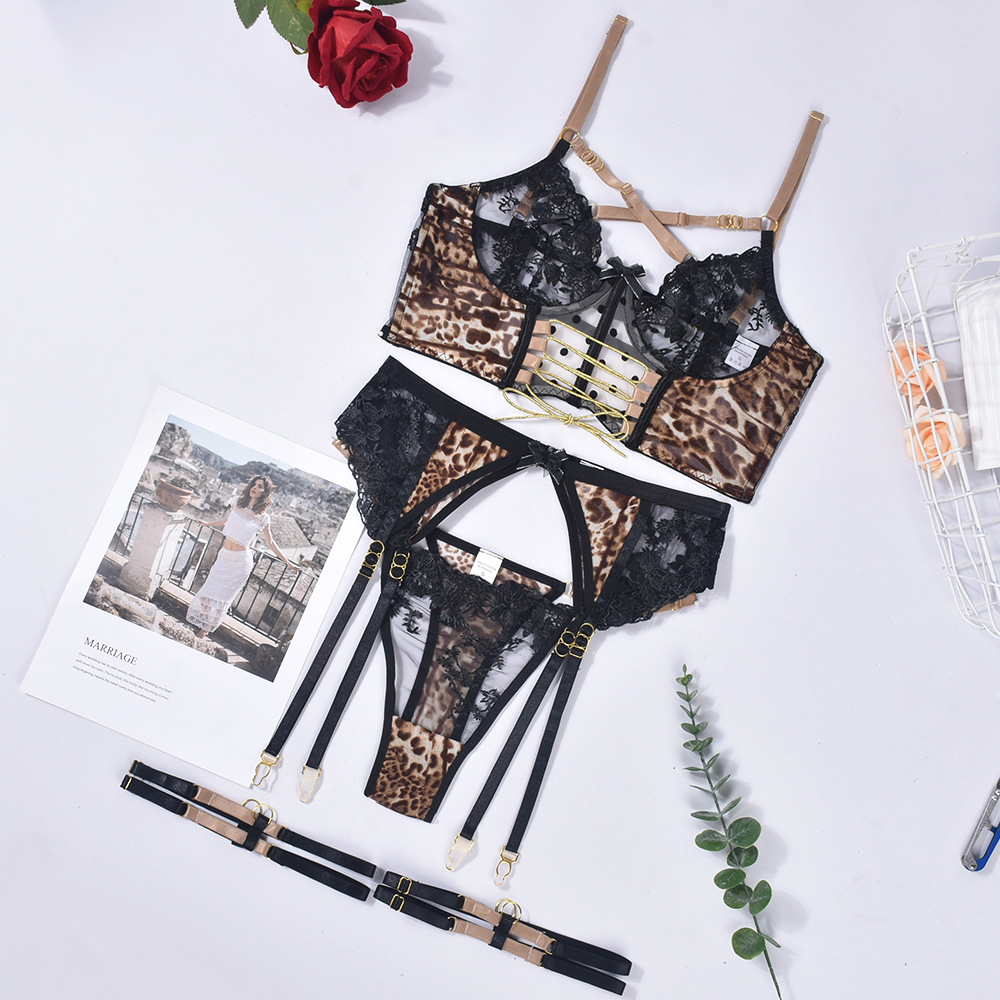 Title 7, Complex Heavy Industry Lace Embroidery Tie Set