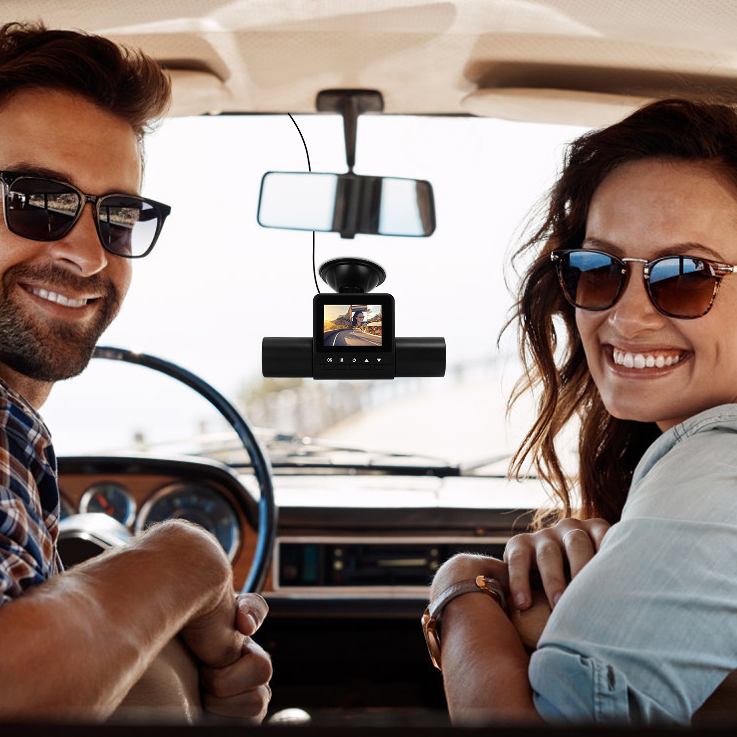 1Pc 360 Degree View FHD 4 Channel Dash Cam 1080P Front 480P Rear Left Right Inside Dash Camera With IR Night Vision Loop Recording Motion Detection Free 32GB MMC Card