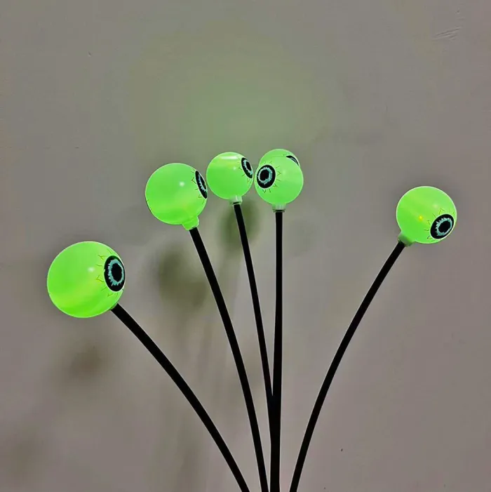 Solar Eyeball Stake Lights, Halloween Outdoor Garden Decor, IP65 Solar Lights for Yard and Pathway (6 or 8 Lights) - detail photo 4