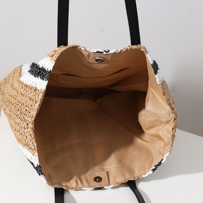 Single Shoulder Large Capacity Hand Woven Bag