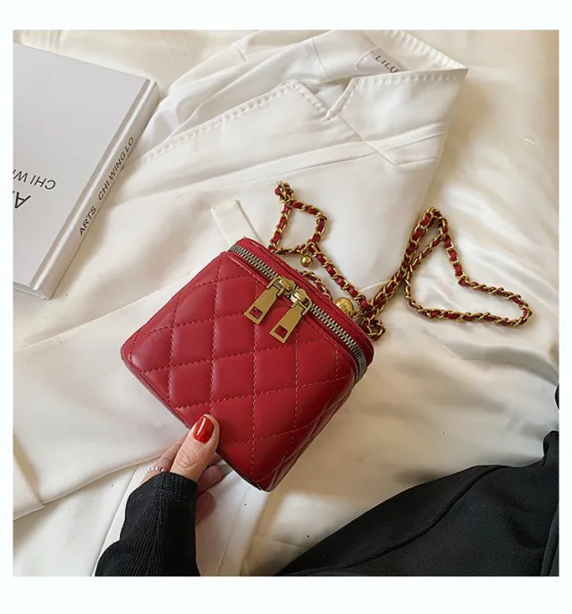 Western Style Box Bag Female Trendy Fashion Chain Shoulder Bag Rhombus Embroidery Thread Messenger Mini Square Bag Red - Shop at LoveMi