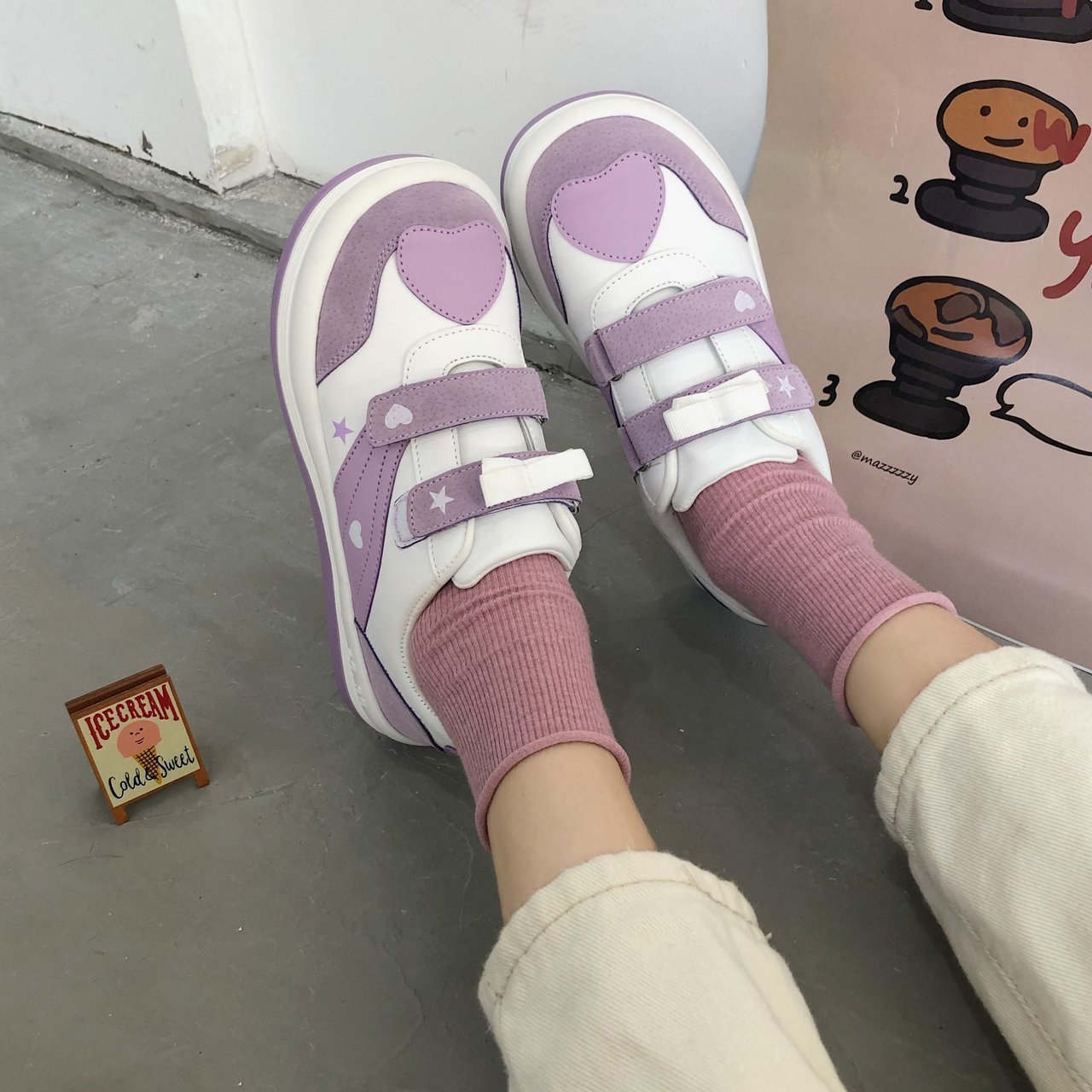 Title 4, Lolita Love Sneakers